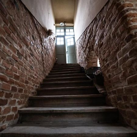Отель Casa Basarab Брашов Экстерьер фото