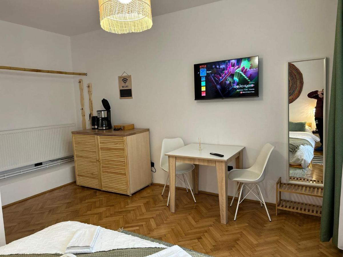 Отель Casa Basarab Брашов Экстерьер фото