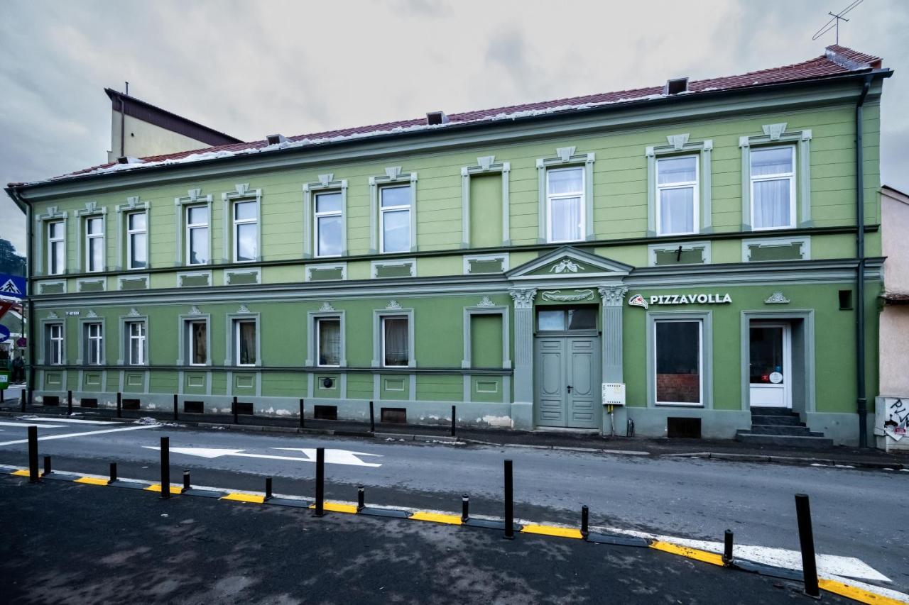 Отель Casa Basarab Брашов Экстерьер фото